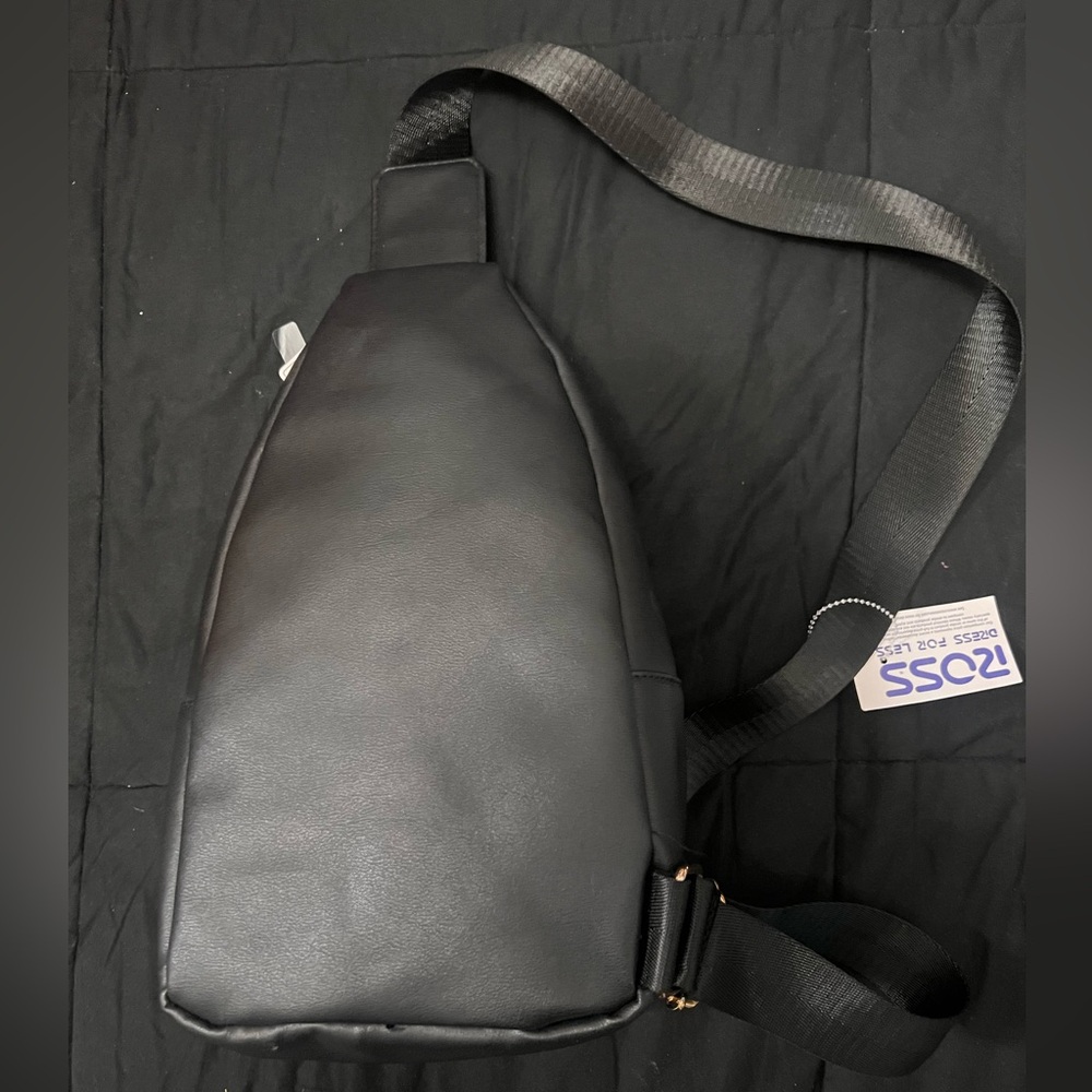 Black Quilted Women’s Sling Bag - Picture 3 of 4